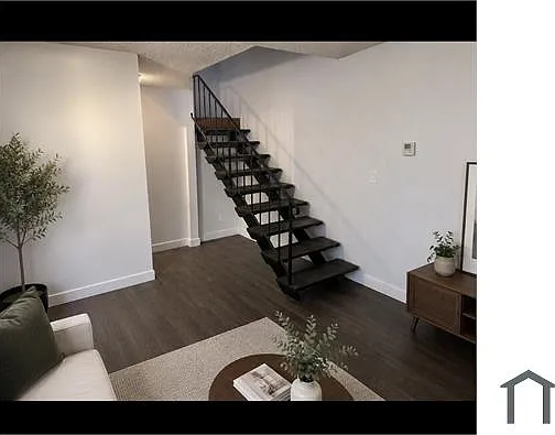 2 bed, 1058 sqft, $2,980 — Photo 2