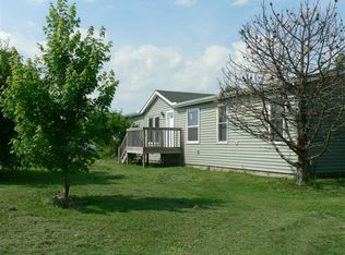 9833 Main St, Ozawkie, KS 66070