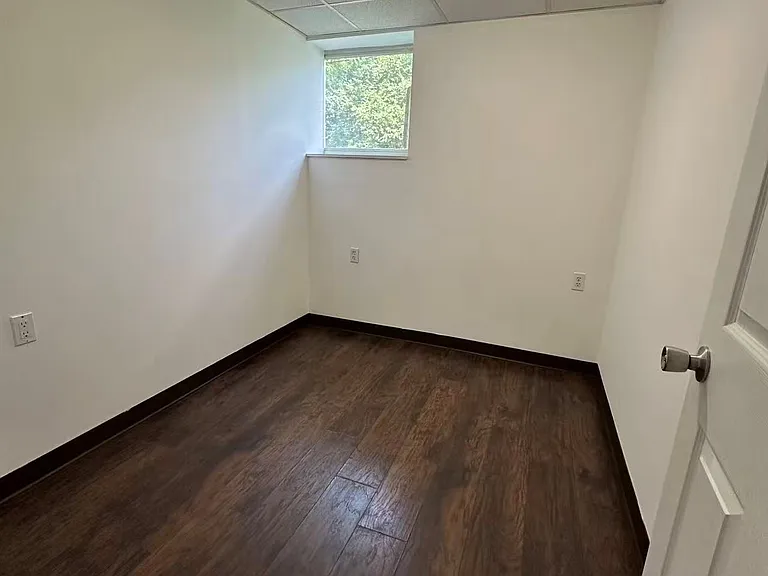 3836 Walhampton Dr — Photo 8