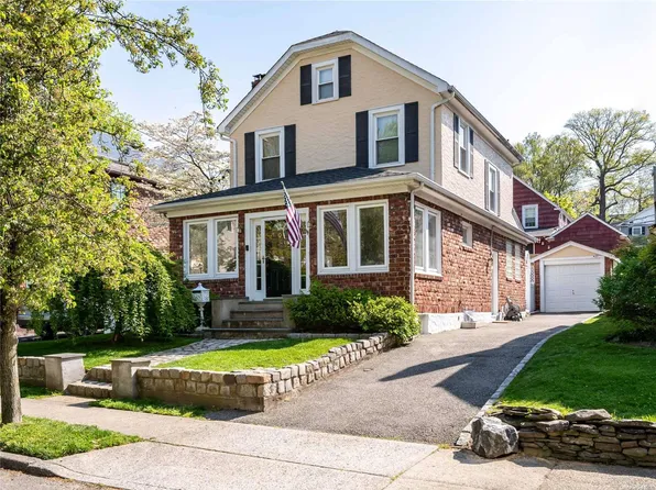 9 Hillview Avenue, Port Washington, NY 11050