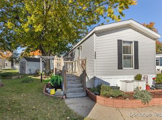 1800 W Main St #102, Lowell, MI 49331