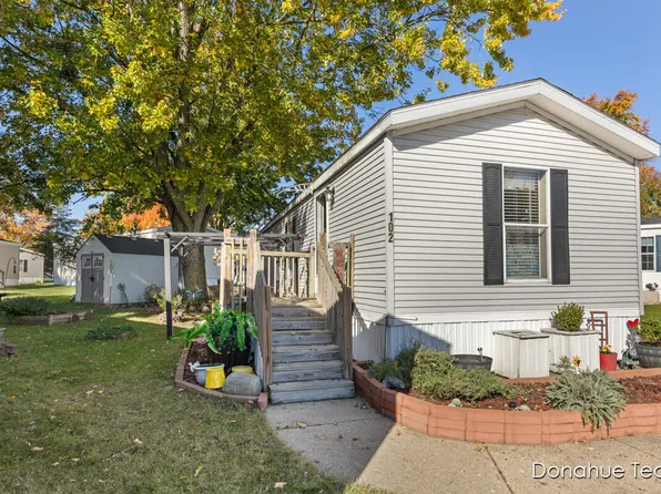 1800 W Main St #102, Lowell, MI 49331