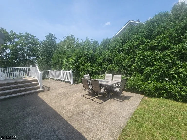 59 Troy Rd — Photo 18