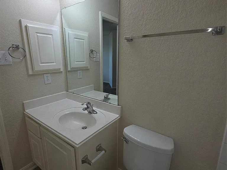 17711 Barton Point Ln — Photo 37