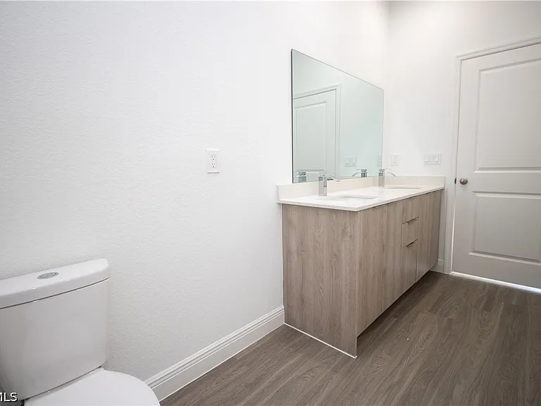 9004 W Justice Cir — Photo 21