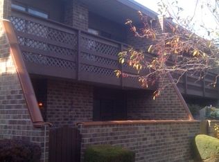 1006 Kenneth Cir, Elgin, IL 60120