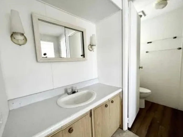 54 Colony Dr N — Photo 10