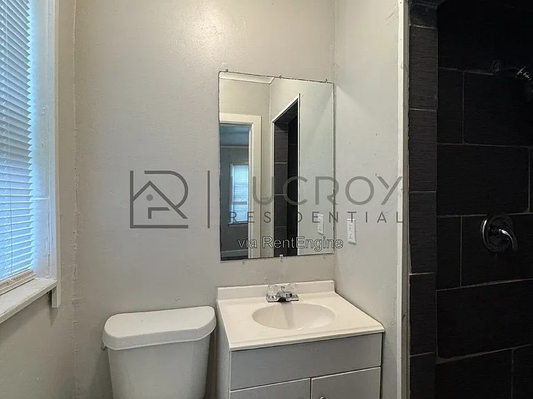 321 Naples Rd — Photo 14