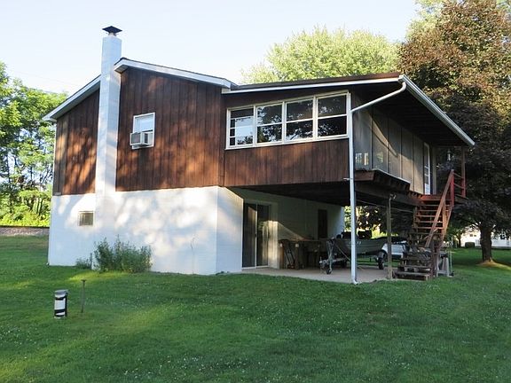 5th image of 138 Carp Ln