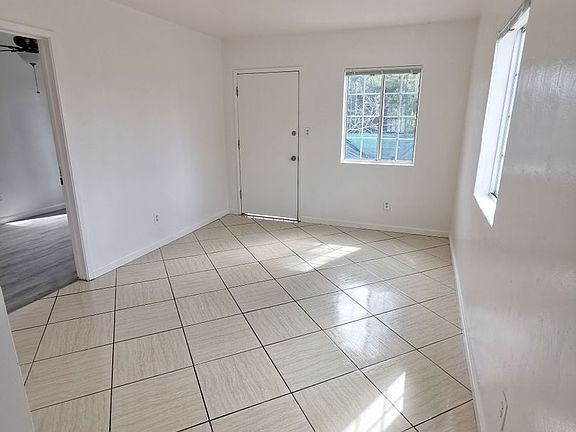 3rd image of 2029-2033 Osborn St #2029