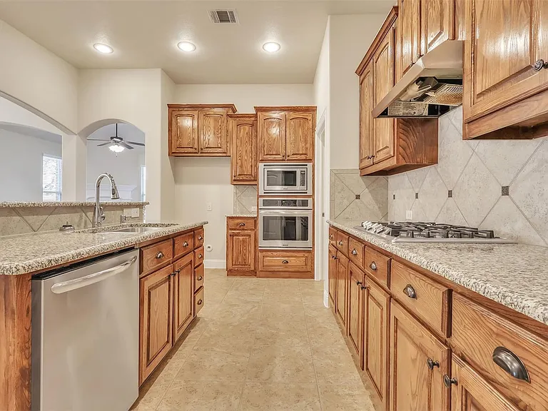 10616 Jackson Hole Ln — Photo 13