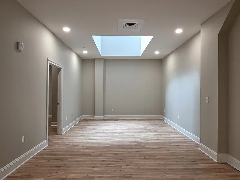 1420-22 Chestnut St #204 — Photo 10