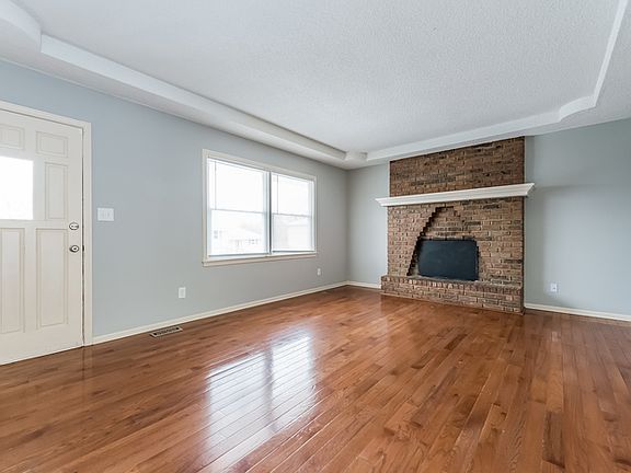 5th image of 704 Cosby St