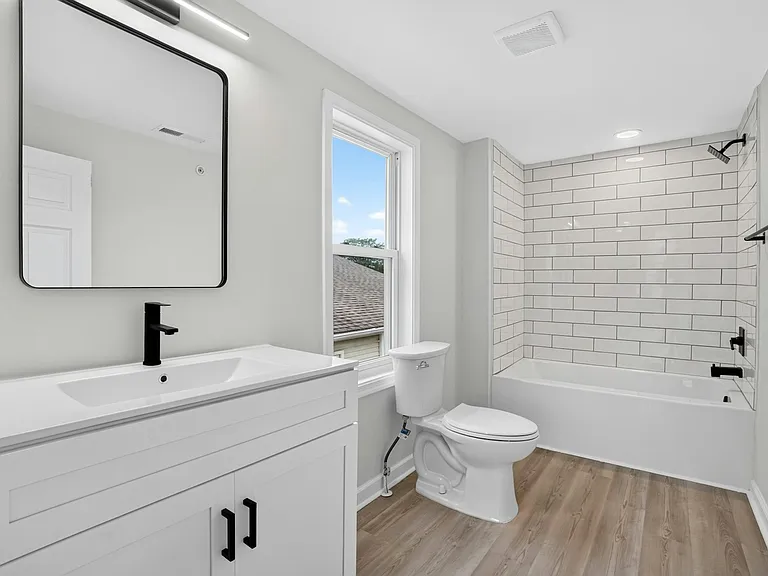 428 S Governors Ave #C — Photo 27