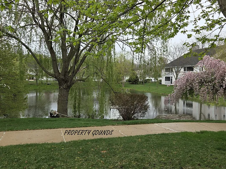 2838 S Knightsbridge Cir — Photo 12