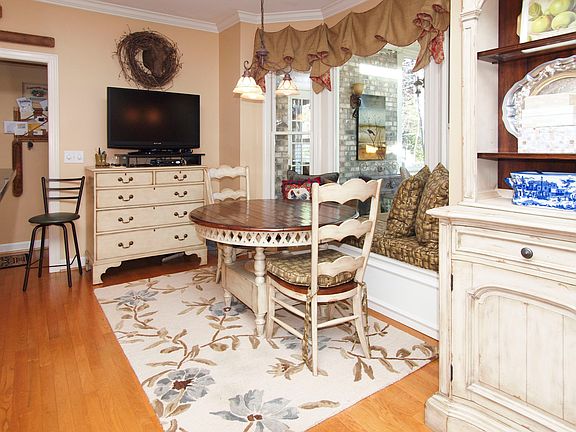 5th image of 2606 Baytree Dr