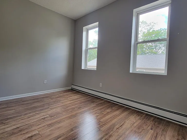 162 Bassett St #3 — Photo 8