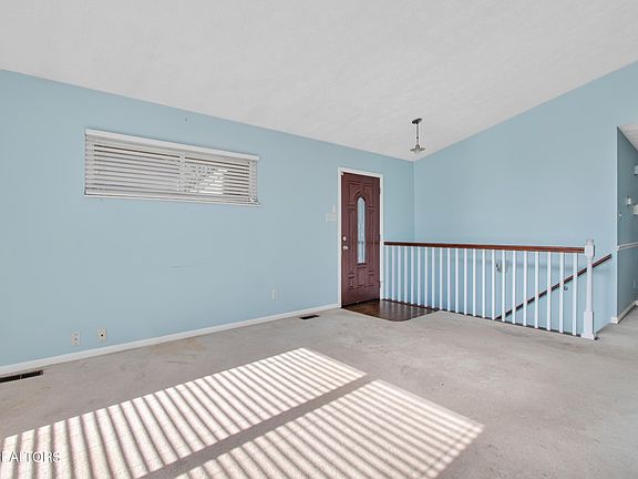 5th image of 10809 Dineen Dr