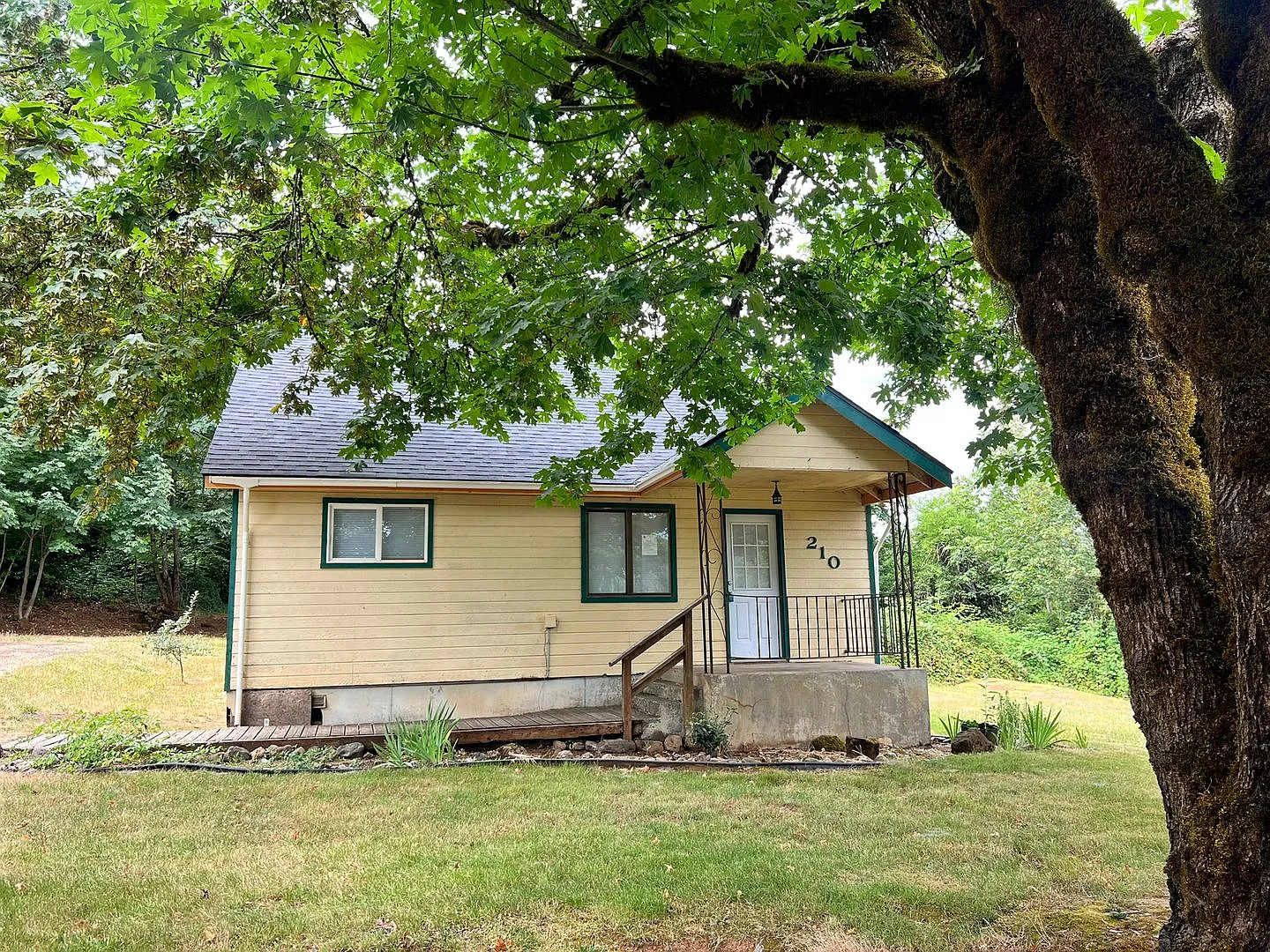 OWN764 — Photo 1