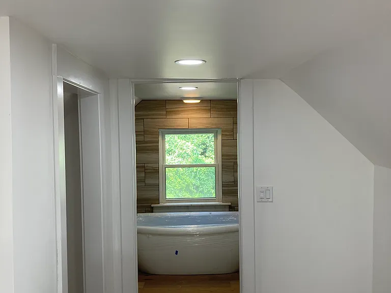4455 Gladstone St — Photo 12