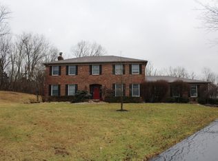 2456 Devils Backbone Rd, Cincinnati, OH 45233