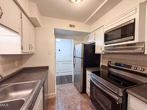 2nd image of 7040 Longstreet Dr #C