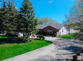 2521 E Valley Rd, Minden, NV 89423