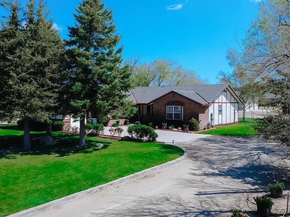 2521 E Valley Rd, Minden, NV 89423