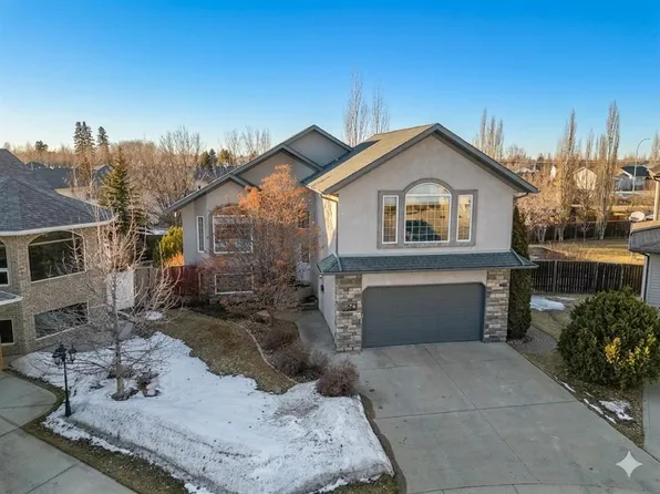 60 E Daniel Close, Red Deer, AB T4R 3M3