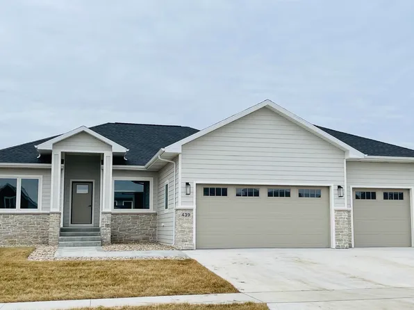 439 Bunyan Dr, Harrisburg, SD 57032