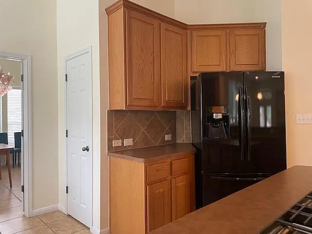 2412 Tivoli Dr — Photo 2