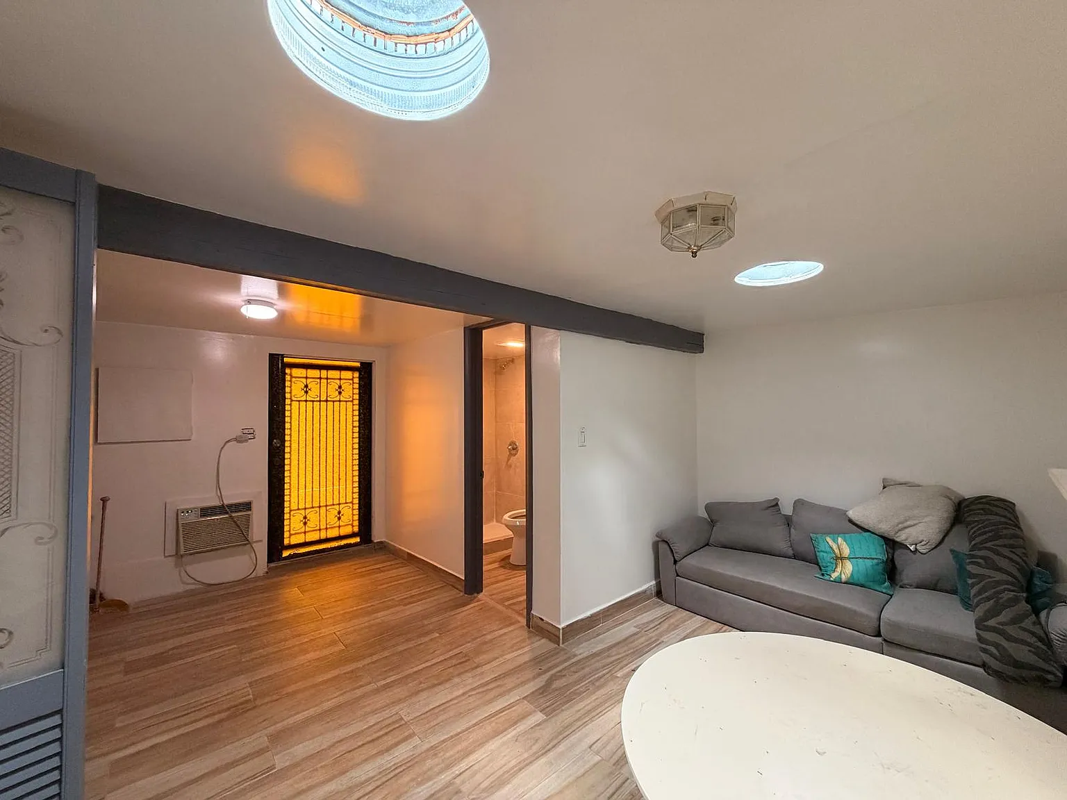 Studio, 500 sqft, $1,100 — Photo 1