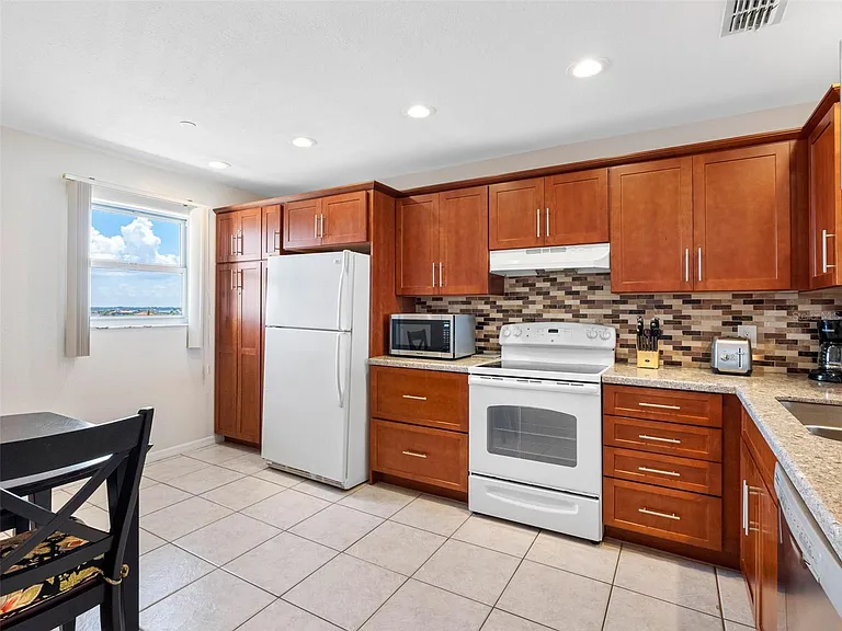13500 Gulf Blvd #506 — Photo 7