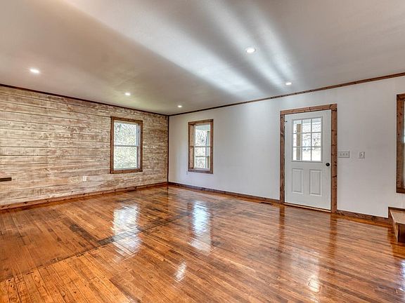 5th image of 734 Bell Creek Rd