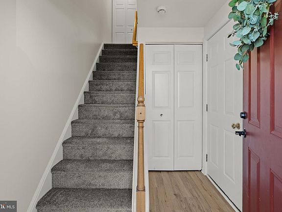 4th image of 2792 Woodmont Dr