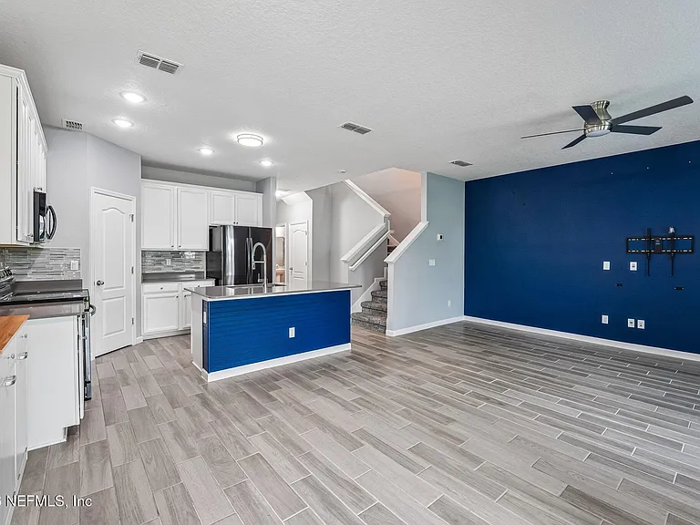 120 Appleton Ct — Photo 21