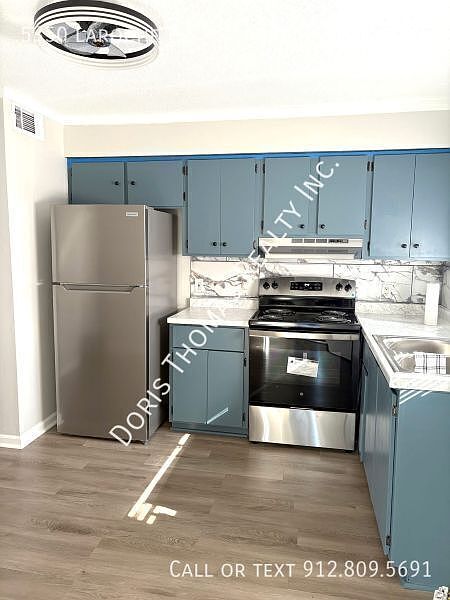 2nd image of 5350 Laroche Ave #2