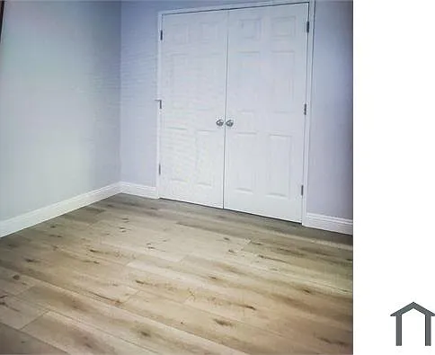 10210 S Dixon Ave #1 — Photo 4