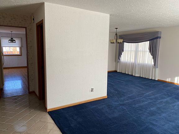 5th image of 264 S Park Place Dr