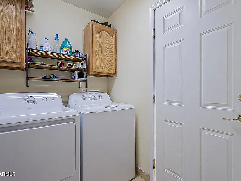 1105 N Cota Ln — Photo 35