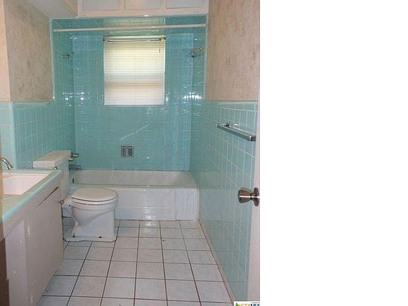 5th image of 514 Lee Dr