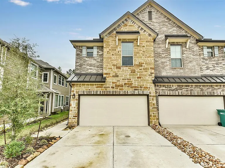 227 S Spotted Fern Dr — Photo 2