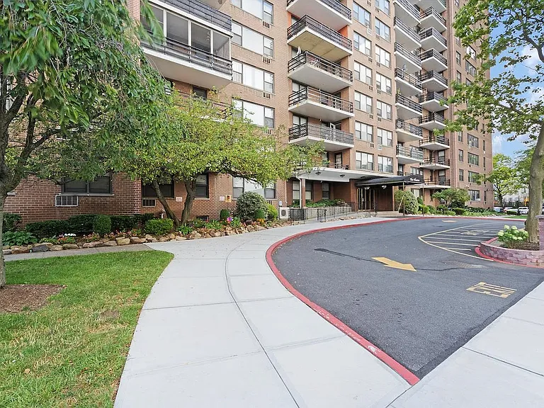 10 Huron Ave #5R — Photo 13
