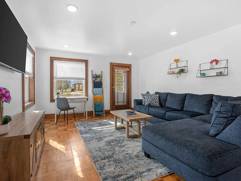 100 Turner Ave #2-ID1531280P