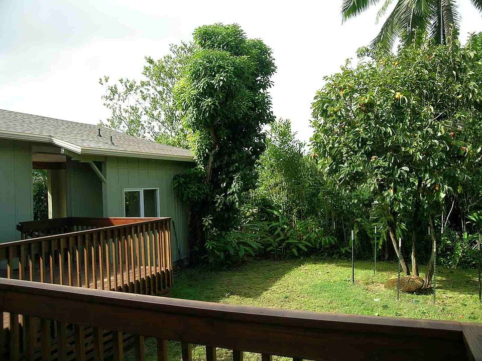 11,700sq.ft. of land