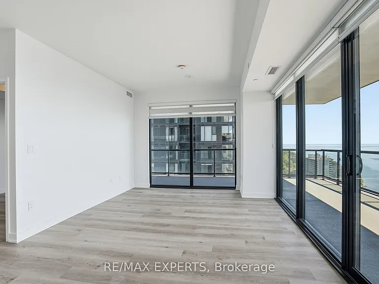 2075 Lakeshore Rd #2104 — Photo 8