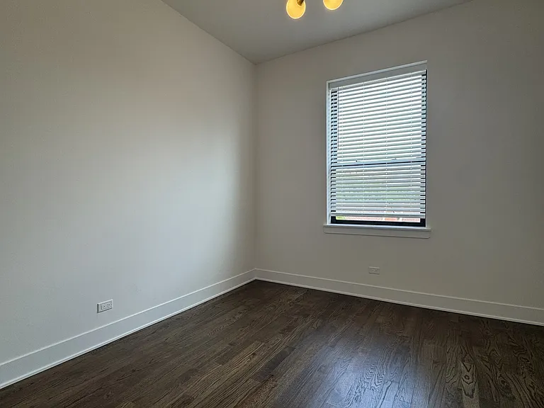 1158-60 W Taylor St / 917 S Racine Ave — Photo 11