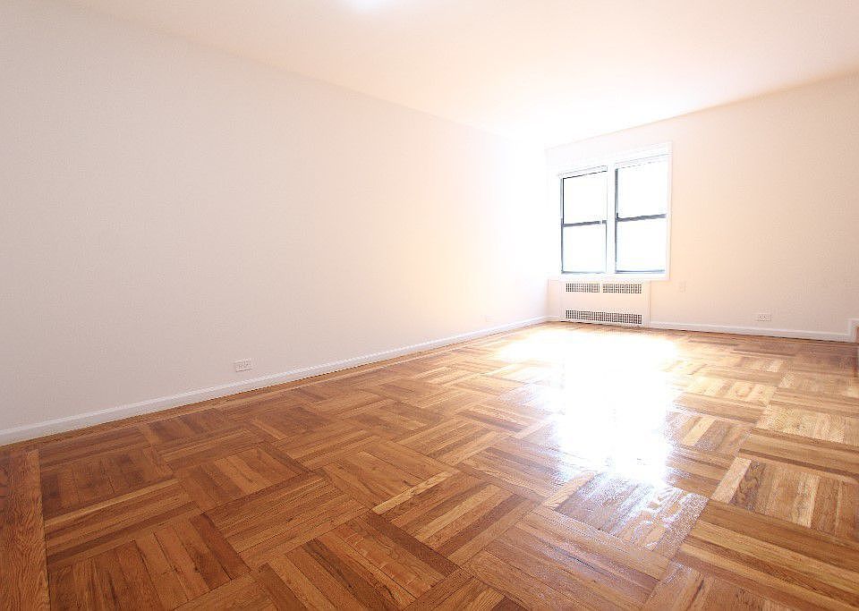 1st image of 9850 67th Ave #1H