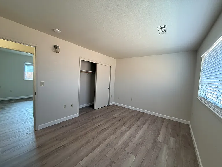 924 Wall St #E — Photo 9