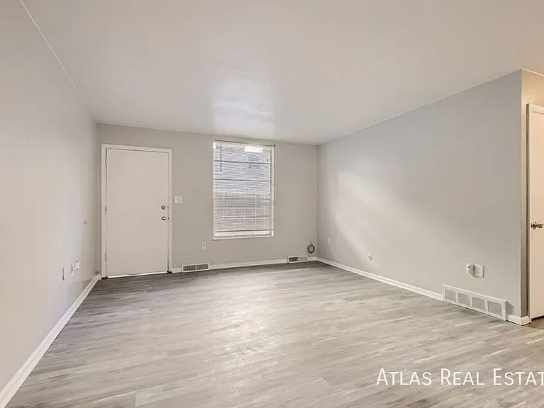 331 N Columbine St #D — Photo 3